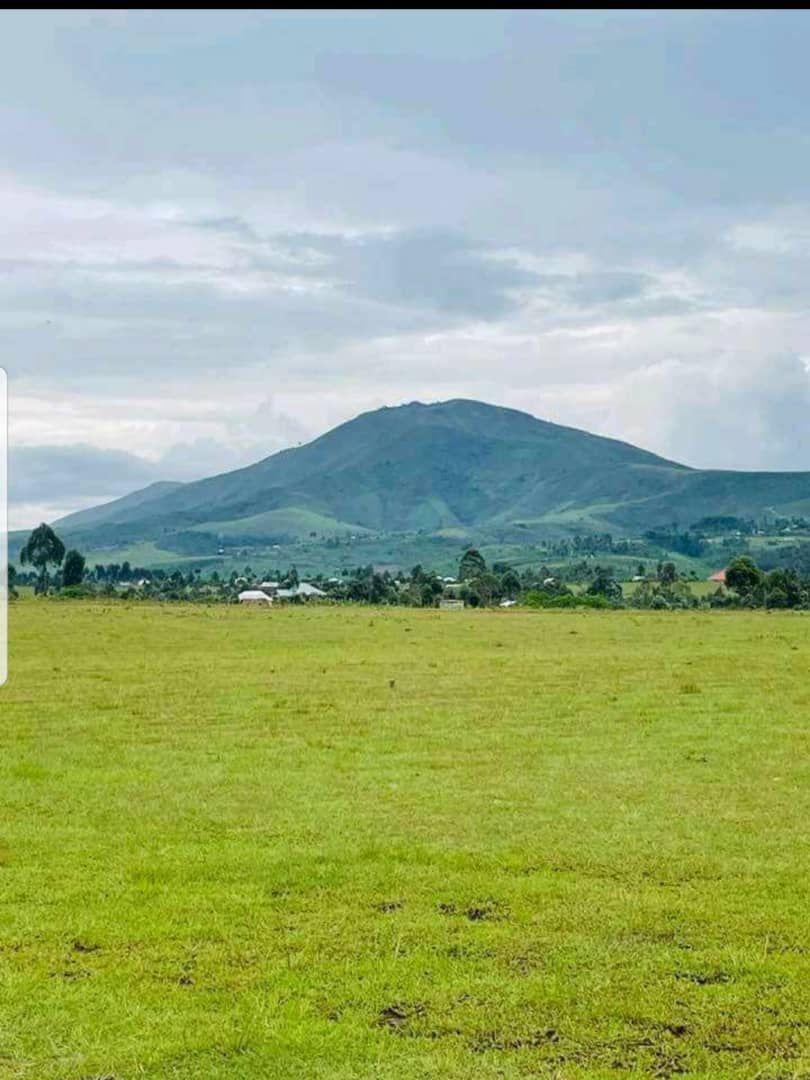 LE NOM D’UNE TRIBU PEUT-IL DERIVER D’UN NOM GEOGRAPHIQUE OU D’UN CONTEXTE SOCIOCULTUREL ?